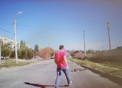 Медикам удалось откачать камышанина, рухнувшего без чувств на дорогу и ставшего невольным "героем" сюжета на  YouTube  (ВИДЕО) 