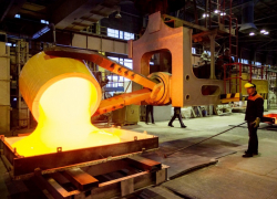 80 лет назад с конвейера Камышинского стеклотарного завода сошла первая банка