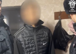 15-летний школьник зарезал 51-летнюю женщину в маленьком селе Волгоградской области (ВИДЕО)