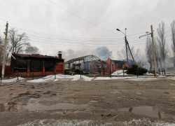 В Урюпинске 8 марта дотла сгорело популярное кафе «Перекрёсток»