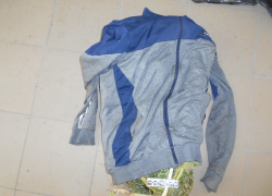 В Камышине оперативники разобрались с фигурантом, "заботливо" укутавшим в куртку почти килограмм марихуаны