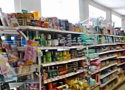 Школьники взяли топор и пошли грабить магазин