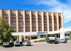 Суд арестовал на четверо суток таксиста, столкнувшегося у гостиницы "Опава" в Камышине с другим автомобилем и покинувшего место ДТП