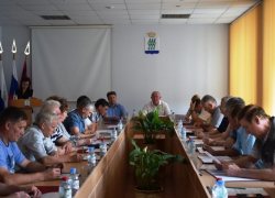 В Камышинской городской думе депутаты намерены занимать свои места по 18 лет подряд