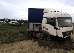Фура смела "Ниссан", водитель скончался на месте