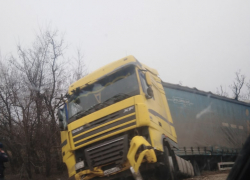 Очевидцы выложили кадры очередной аварии под Антиповкой в Камышинском районе