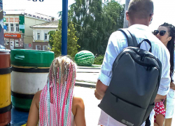 В Волгограде о летней моде заговорили эксперты, а в Камышине горожане сами себе дизайнеры моды