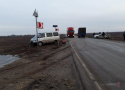 Лихач на "встречке" врезался в "Газель": двое в больнице