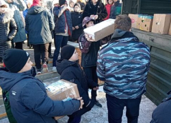 Во двор сельской школы в Камышинском районе заехал военный КамАЗ с гордой буквой » Z»...