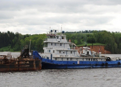 Штурман буксира трагически утонул: нырнул с борта и не вынырнул
