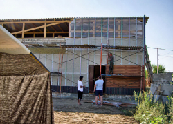 Новый магазин продуктов по низким ценам строится на рынке на "Молодежке" в Камышине