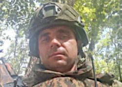 В Камышинском районе проводят в последний путь погибшего в спецоперации бойца-контрактника Дмитрия Варваровского