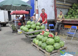 Пенсионерку, бегущую через дорогу покупать первые арбузы, задавила насмерть водитель "Лады"