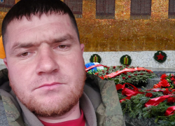 Сегодня, 28 апреля, в Волгоградской области прощаются с 32-летним сержантом, погибшим на Украине