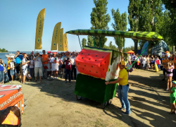 Камышанам понравилась "взлетная полоса" над Камышинкой для запуска летающих арбузных "неопознанных объектов"