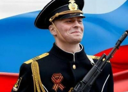 В Камышине мама погибшего в СВО бойца не нашла фамилии сына на памятнике ни после открытия мемориала, ни после добавления фамилий героев