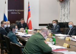 Андрей Бочаров: "Сосредоточимся на эффективной работе здравоохранения в новогодние праздники; корпоративы отменяются"