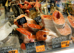 Волгоградстат отчитался о снижении цен на мясо и рыбу - для камышан в том числе