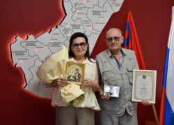 Супружеская пара из Камышинского района награждена медалью «За любовь и верность»