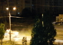 Еще одно камышинское ноу-хау - перед дождем мыть улицы