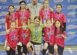 Азартные девчата-футболистки из Камышина стали третьими "на России"!