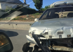 В соцсетях появилось фото последствий аварии, случившейся примерно полтора часа назад на дамбе в Камышине