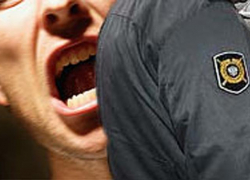 В Камышине "удалец" покусал полицейского и ударился в бега