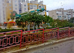 Пожилую женщину обнаружили на земле под окнами своей квартиры, в ЦГБ Камышина она скончалась