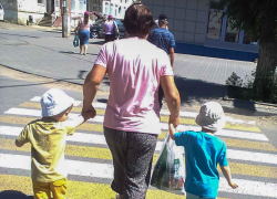 В "женском" городе Камышине по рождаемости летом "пошли в наступление" мальчики 