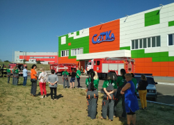 В Камышине пожарные и "скорые" на полной скорости промчались в направлении гипермаркета в пятом микрорайоне