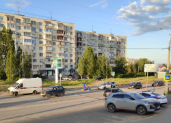 Стали официально известны подробности вчерашнего, 3 июня, ДТП на улице Базарова в Камышине