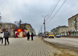 В Камышине полицейские задержали подозреваемого в краже денег с банковской карты