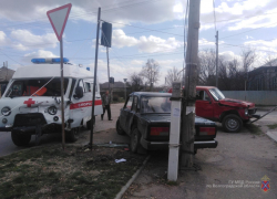 Кто спровоцировал тройное ДТП: водитель и фельдшер неотложки в больнице