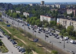 Проспект расчистили в Волгограде ради проезда кортежа, - "Блокнот Волгограда" (ВИДЕО)