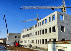 В Камышине подрядчик, задержавший разработку проектно-сметной документации, обещает не сорвать сроки сдачи новой поликлиники (ВИДЕО)