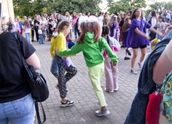 В Камышине площадка у набережной превратилась в танцпол 1 сентября (ВИДЕО)