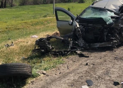Камышанин погиб в иномарке, превратившейся в груду металла