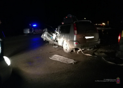 Водитель из Калмыкии въехал в прицеп дагестанца и погиб до приезда "скорой"