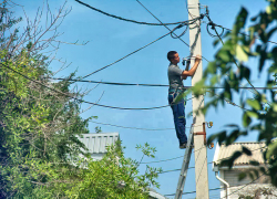 10 объектов отключат от электричества коммунальщики завтра, 26 августа - 9 многоэтажных домов и школу