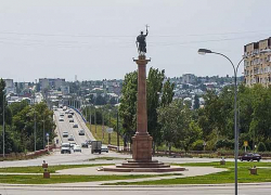 Выяснилось, какую сумму полагается вручить "в конверте" плюсом к Почетной грамоте главы Камышина