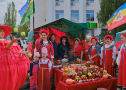 "Эстафету" гастрофестивалей в Волгоградской области у Камышинского Арбузного принял "Ахтубинский помидор"