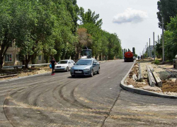 В Камышине автомобили двинулись по отремонтированной улице Гоголя