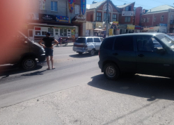 В Камышине случилось ДТП у оживленного перекрестка Пролетарская - Базарова