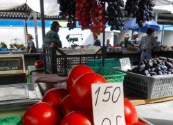 Куда "прыгнули" цены на помидоры в Камышине?