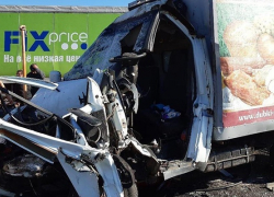 На московской трассе водитель-экспедитор врезался на "Газели" в машину дорожников и скончался на месте