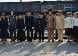 В городе Петров Вал Камышинского района прошел парад локомотивов и показ мод фирменных костюмов железнодорожников