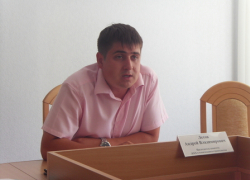 В Камышинской городской думе прибавилось два депутата от "Единой России" - Андрей Летов и Людмила Хомутецкая