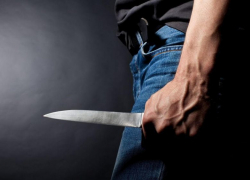 Бывший муж в припадке ревности  вонзил нож в грудь новому кавалеру в Котовском районе
