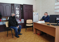В Камышине на прокурорском приеме в ЦГБ говорили о невозможности попасть к терапевту, покупке лекарств за счет больных и платных анализах