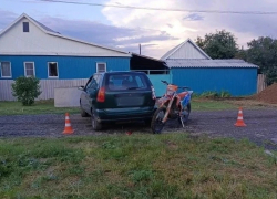 В Камышинском районе "скорая" увезла мотоциклиста, пострадавшего в ДТП в Петровом Вале